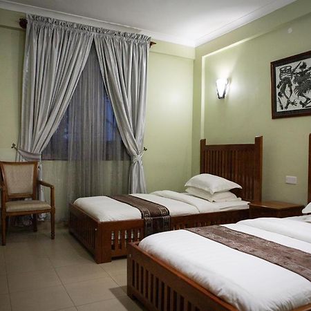 Summit Lodge Marombosa Екстер'єр фото